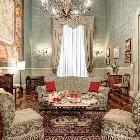 Arthouse Lady Marys Tribunali Luxury Suite Nápoles Exterior foto