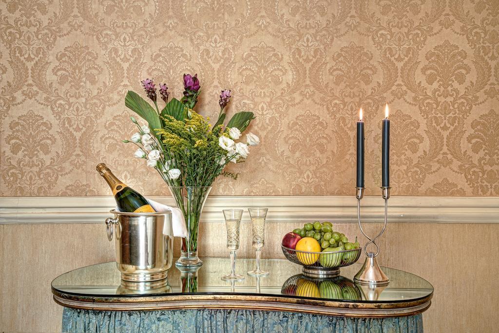 Arthouse Lady Marys Tribunali Luxury Suite Nápoles Exterior foto